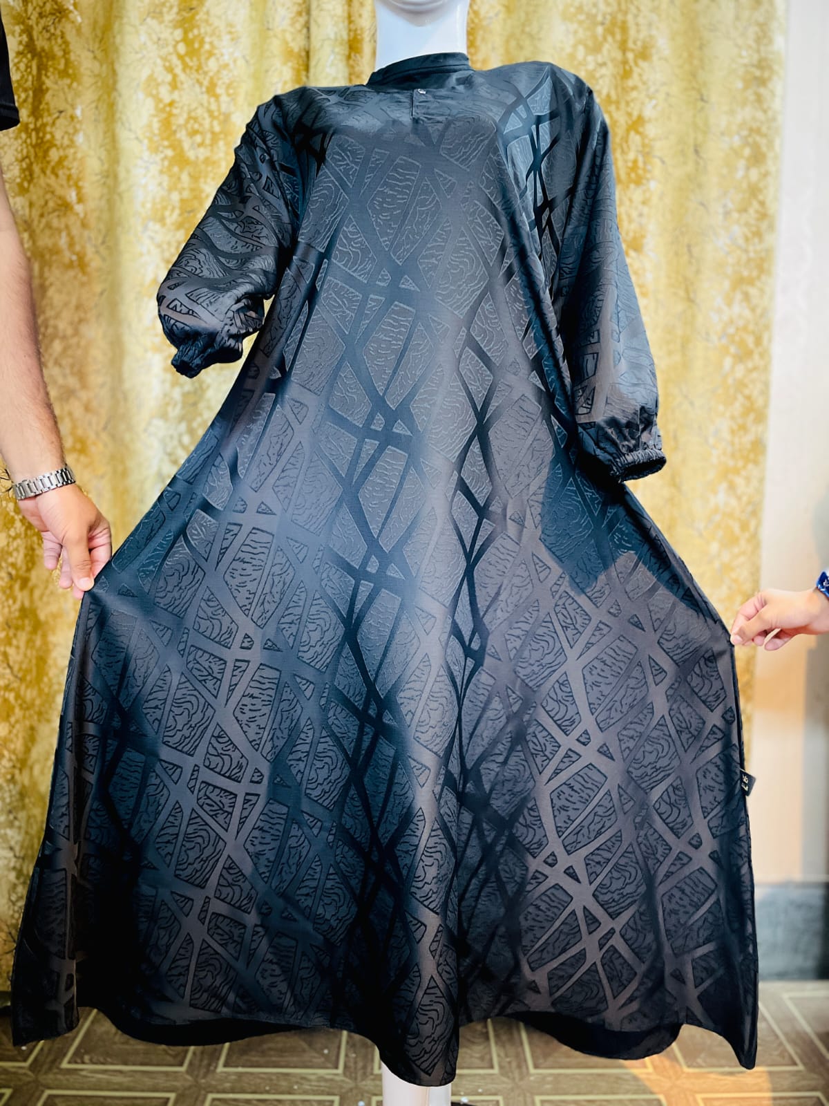 Black Self-Design Abaya